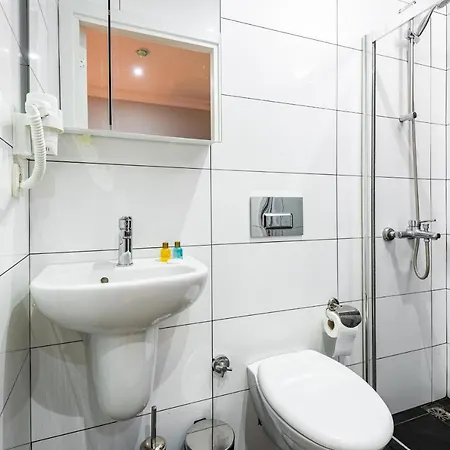 فندق Mayer Select 3*