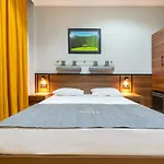 Otel Mayer Select 3*