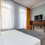 Otel Mayer Select 3*